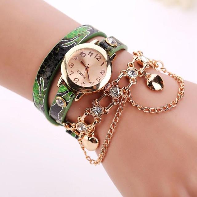 Woman Leather Rhinestone Rivet Watch